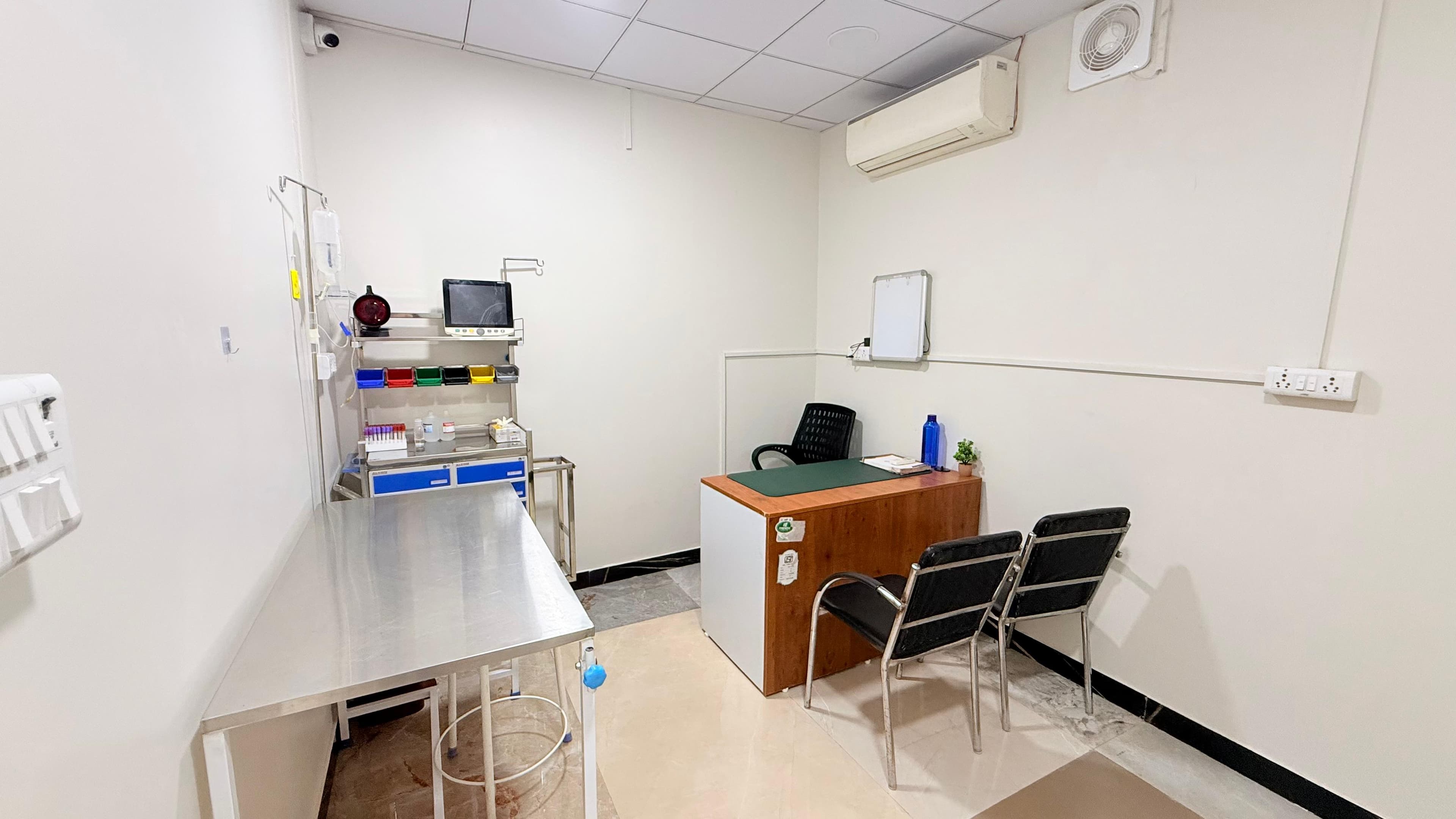 Consultation room inside Milli Memorial Dog Hospital